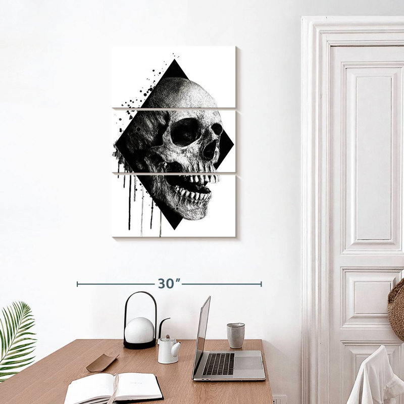 Tête de mort grunge Hitzel, H 32 po x l 20 po