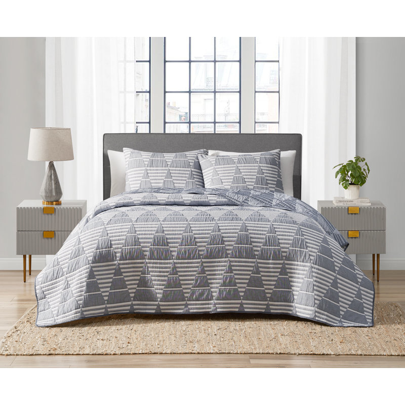 DESIGN STUDIO Trigon 3-Piece All-Season Soft Woven Matelasse Jacquard Reversible Cotton Blend Quilt Set, Blue
