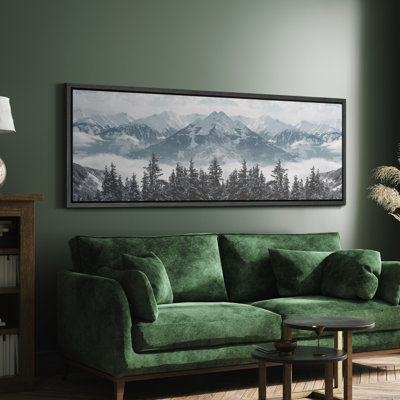 Nature, paysage, montagnes majestueuses et forêt enneigée, paysage des merveilles d'hiver
