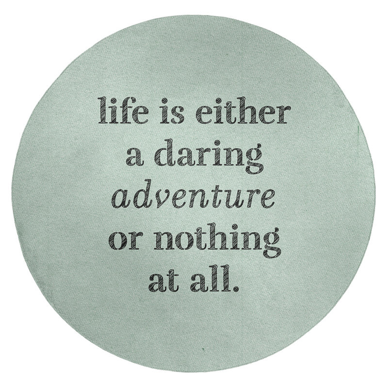 Tapis en poly-citation "life life", Rond 5 pi