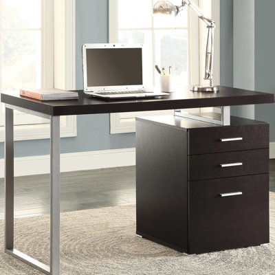 Bureau rectangulaire Cappuccino 3 avec une grande surface de travail pour un bureau fonctionnel et élégant