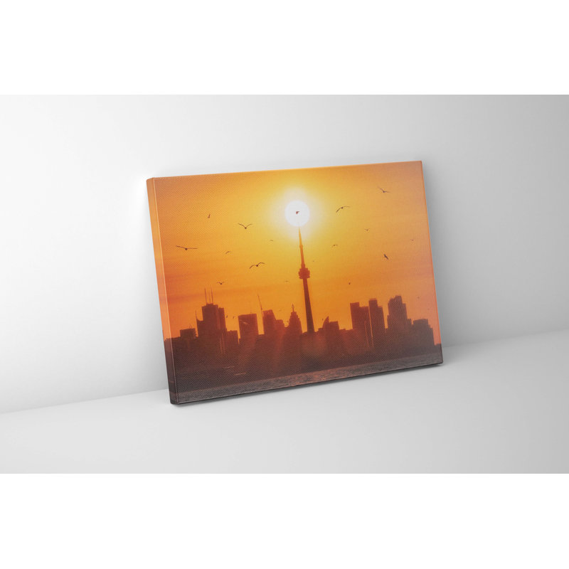 Soleil levant derrière Toronto-Art mural, Ne s’applique pas, H 36,5 po x l 24,5 po, Impression sans cadre