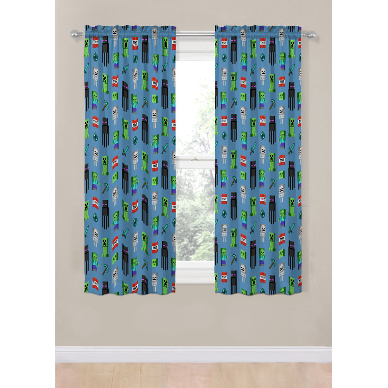 Level Up Minecraft Monster Hunters 63 In Drapes