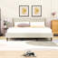 Lit plateforme tapissier avec tête de lit et pieds en bois-390450536