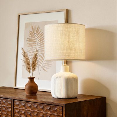 Lampe de table en céramique blanche
