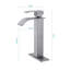 Robinet de salle de bain à cascade, robinet de meuble-lavabo à poignée simple-126247191