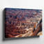 Toile, vue aérienne d'un paysage désertique accidenté présentant des motifs complexes, art rupestre érodé et textures de sable, art mural-214511642
