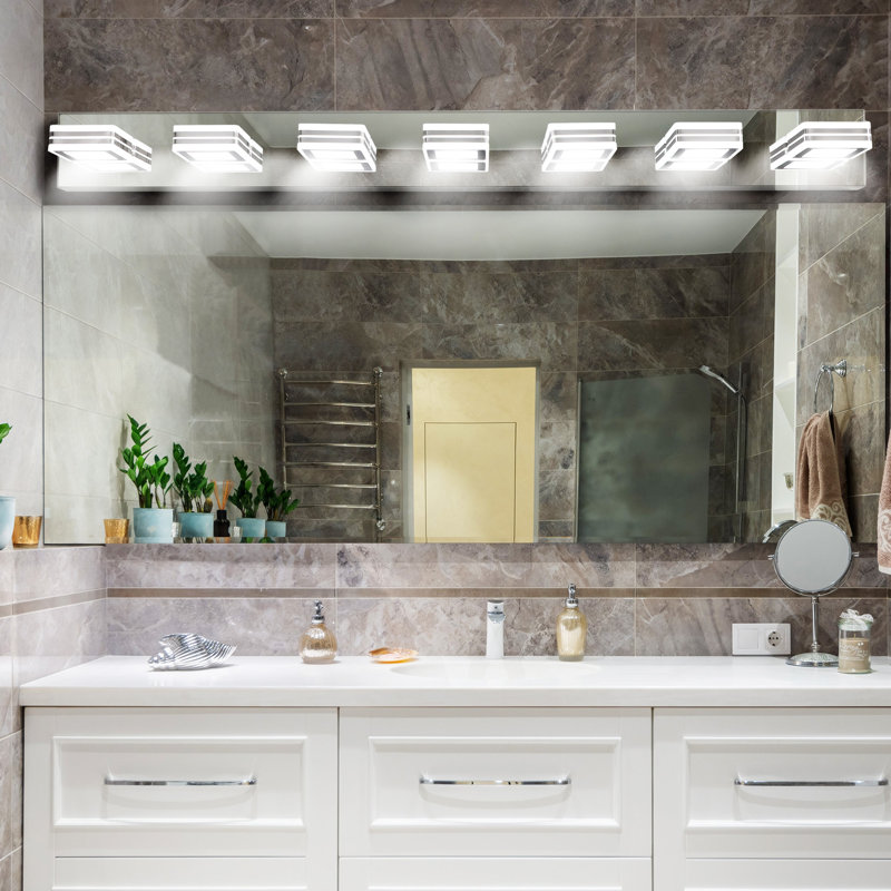 Éclairage pour salle de bain 45 lumières 7 lumières DEL 45 po Modern, Chrome