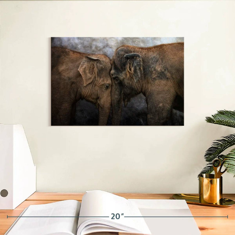 «Brampt Elephant Young Love», H 8 po x l 12 po