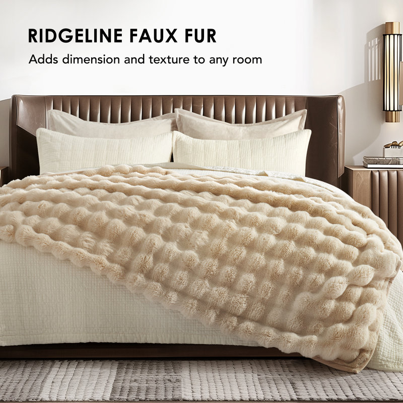 Jeté en fausse fourrure Ridgeline, Beige, L 80 po x l 60 po