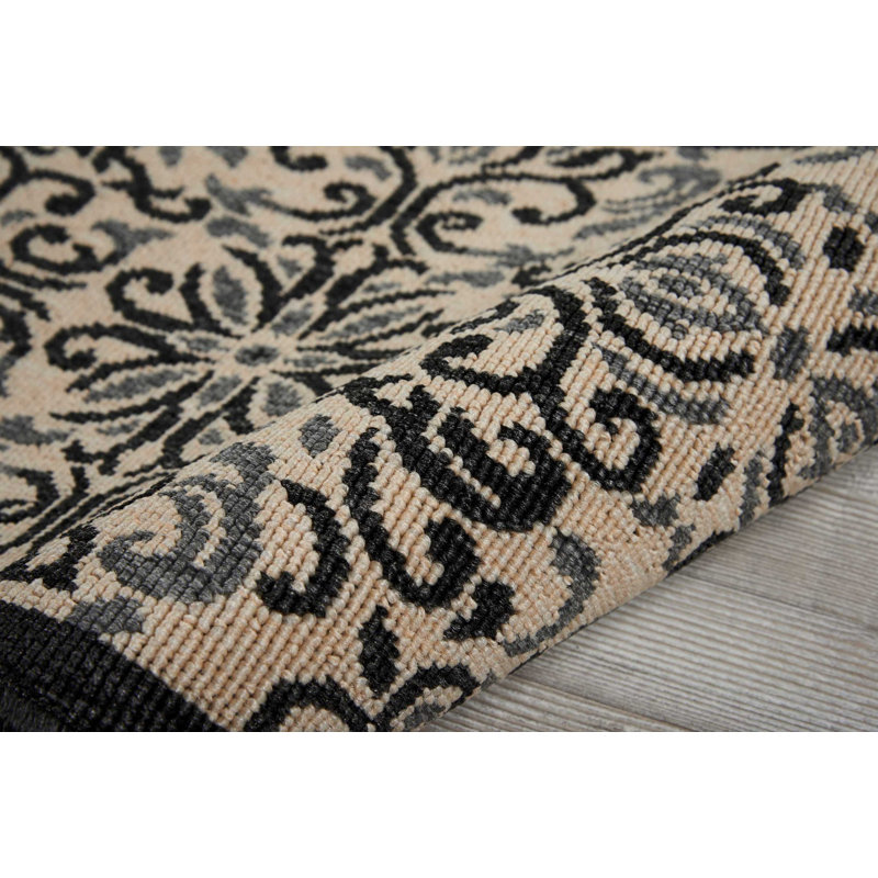 Tapis ivoire Janyce, Rectangle 1 pi 9 po x 2 pi 9 po