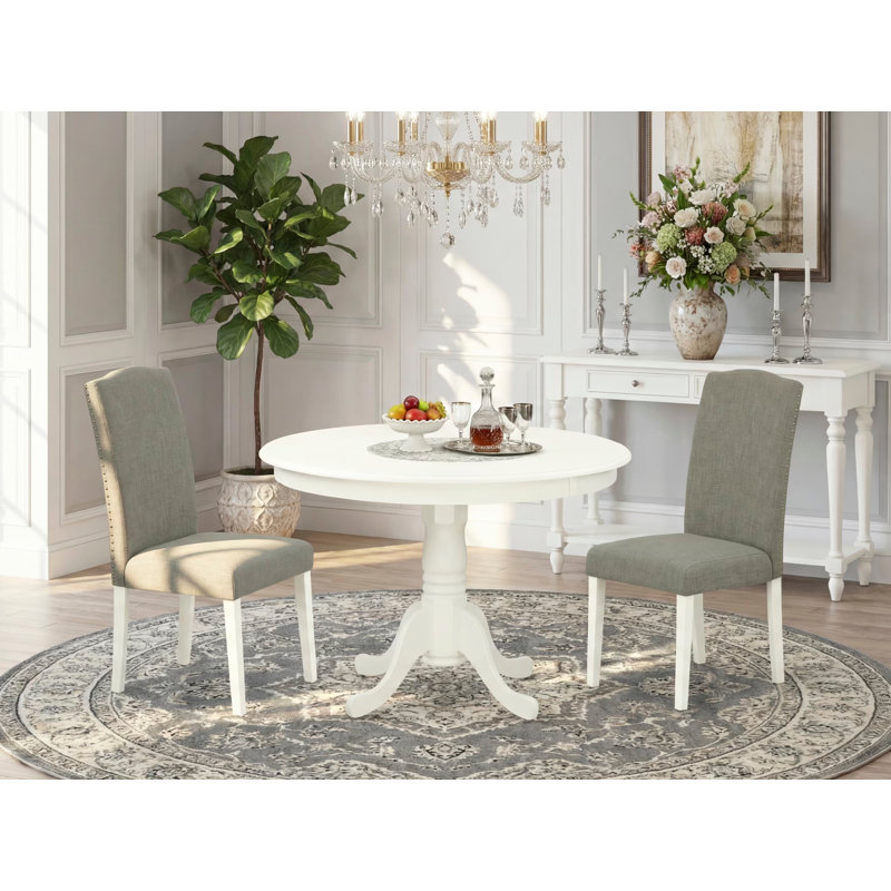 L'ensemble de salle à manger 3 pièces pour petits espaces comprend une table de salle à manger ronde avec piédestal et 2 chaises Parson en tissu Shitake foncé, lin blanc