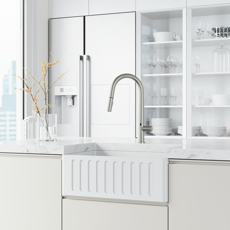 Greenwich 18" H 1-handle Pull-Down 2-Function Sprayer Touchless Kitchen Faucet
