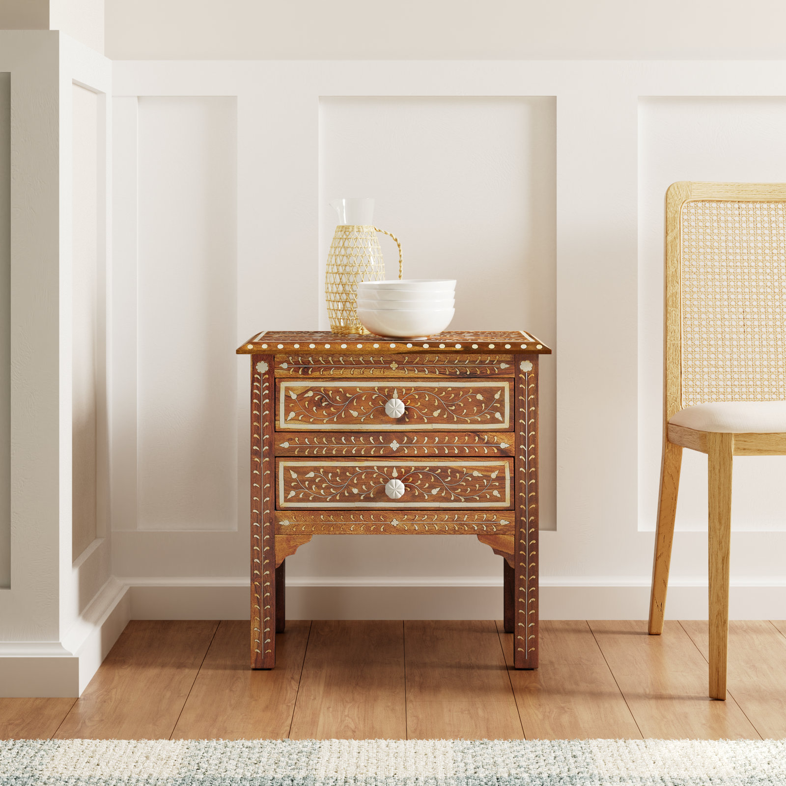 Erik Accent Chest