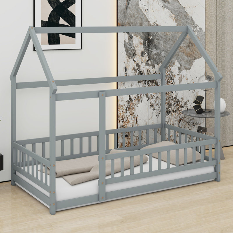 Lit en bois avec structure de toit et garde-corps de sécurité, Gris