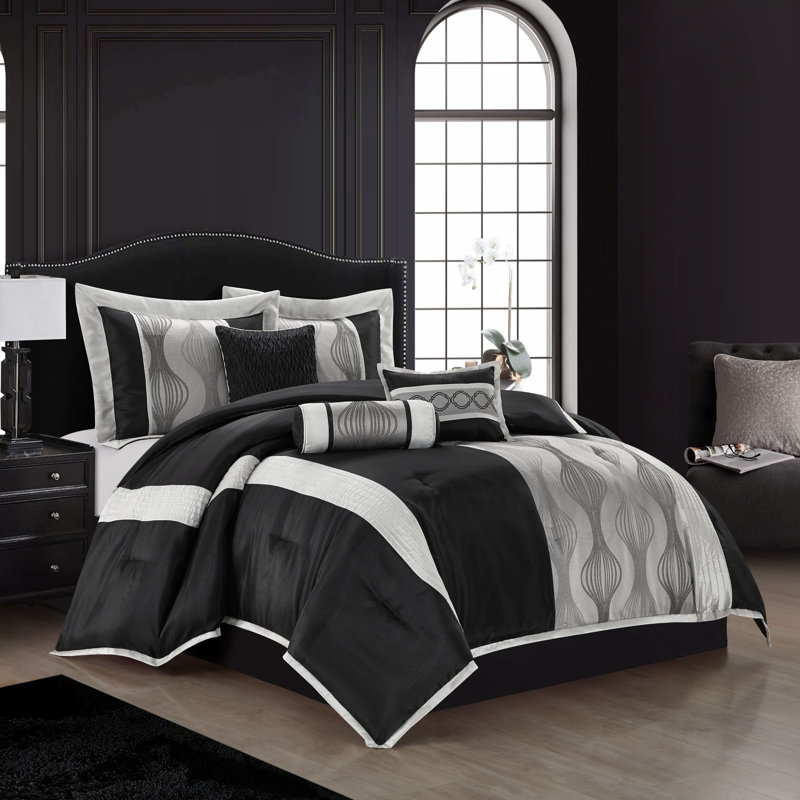 Ensemble d'édredon en microfibre 7 pièces Kath, Édredon de très grande taille et 6 pièces suppl, Noir / argenté