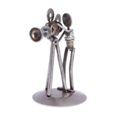 Taybah Entertainment Figurines & Sculptures