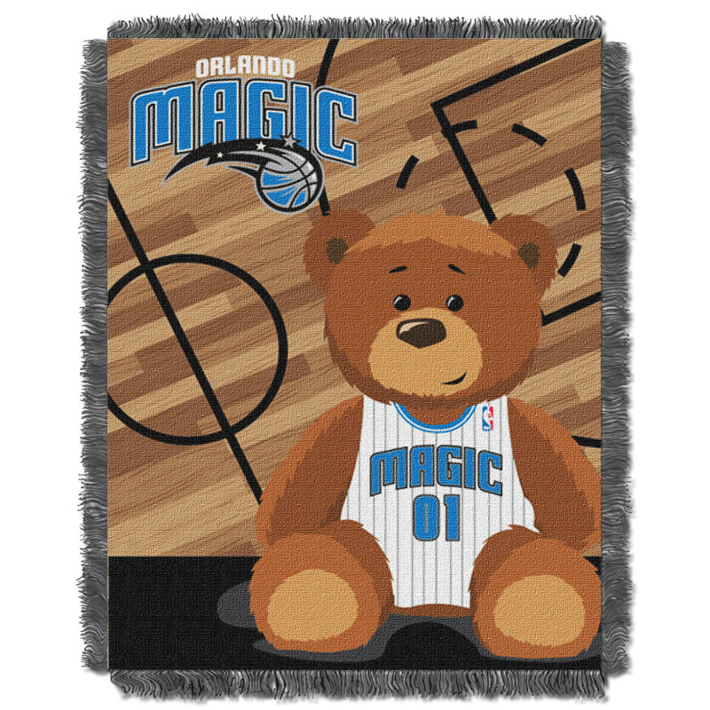 Jeté de bébé magic half court NBA