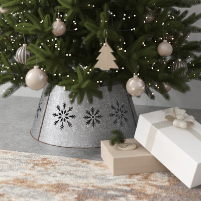 Terence Metal Tree Collar