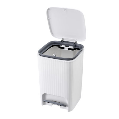 Plastic Step On Waste Bin