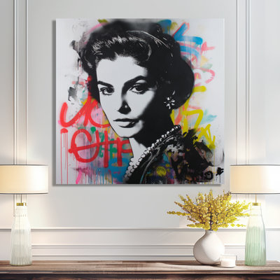 Minimaliste Coco Chanel Graffiti Street Art II - Street Art Wall Decor