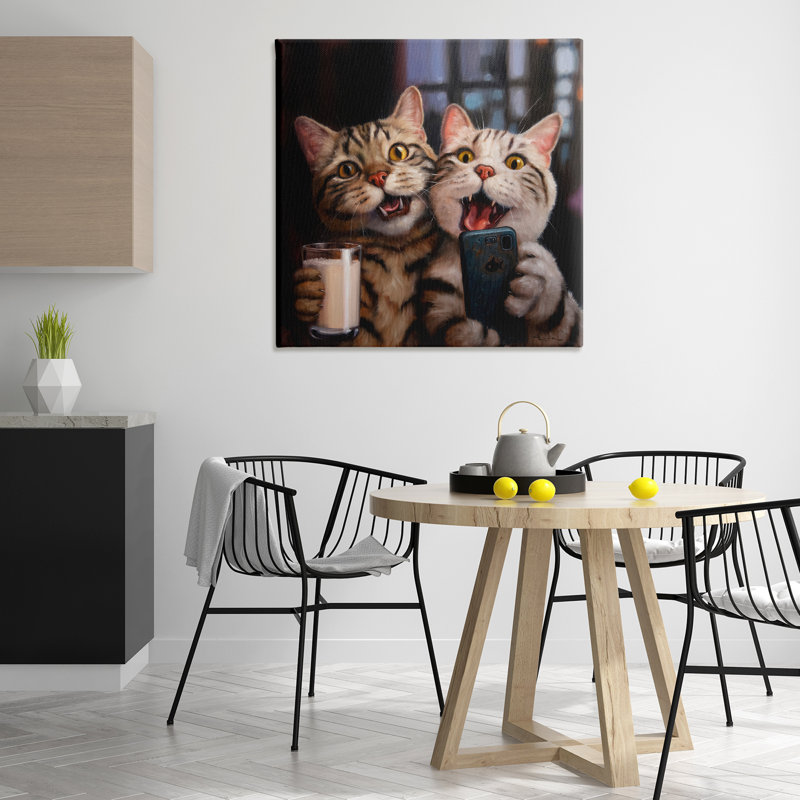 «Happy Selfie Cats» par Lucia Heffernan, H 36 po x l 36 po