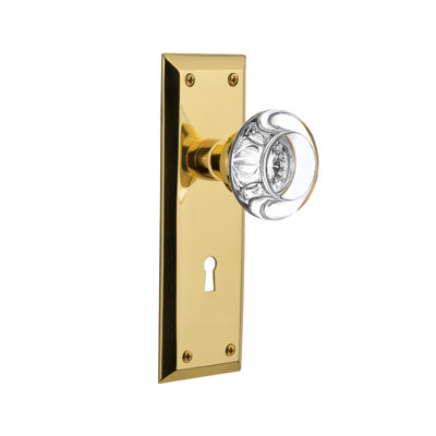 New York Plate with Decorative Keyhole and Round Clear Crystal Door Knob