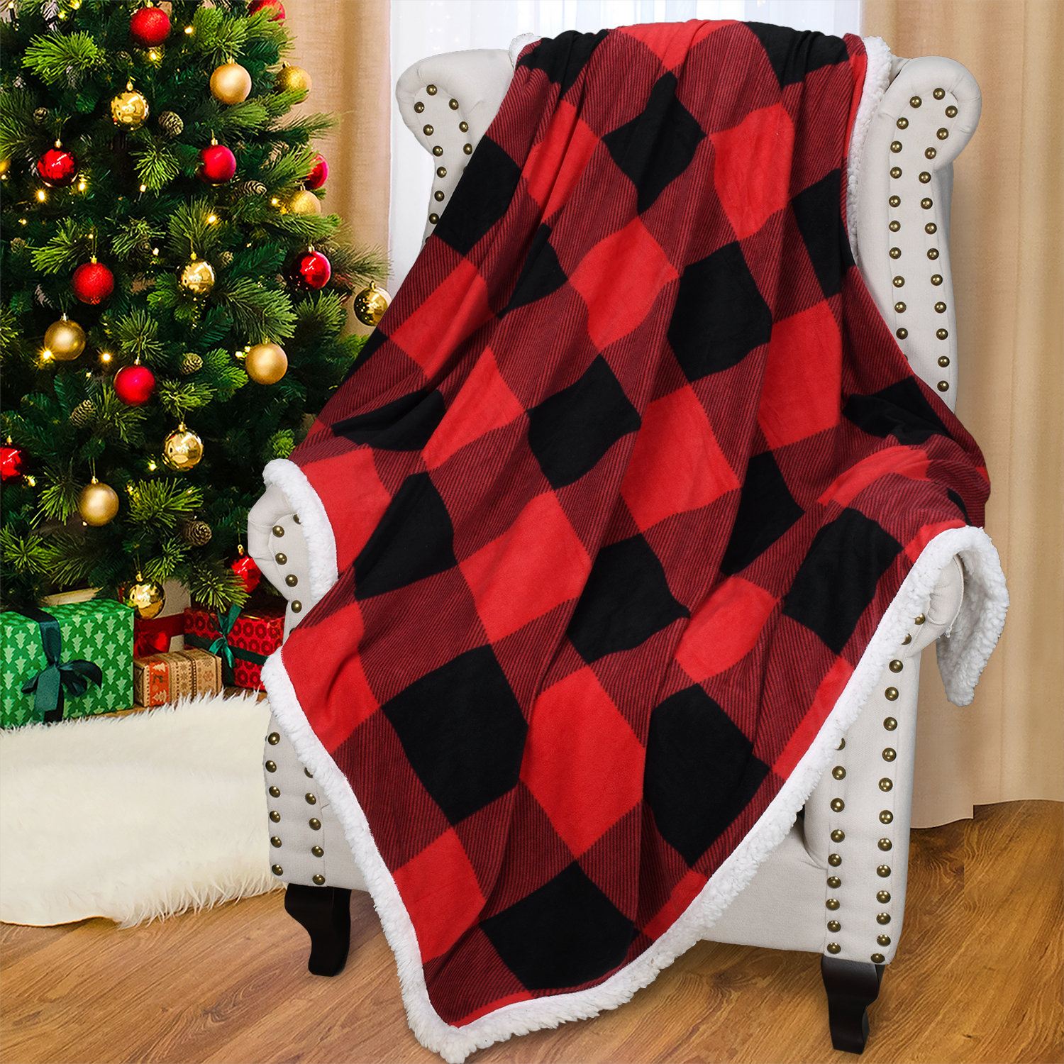 PAVILIA Throw Blanket | Holiday Christmas Red Fleece Blanket | Soft, Plush,  Warm Winter Cabin Throw, 50x60 (Red Green Plaid)