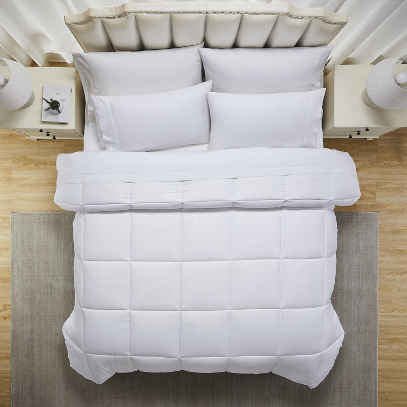 Édredon réversible matelassé en microfibre Modern, Édredon grand