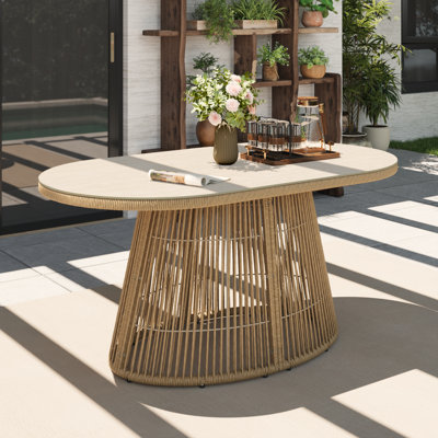 Table ovale en acier pour terrasse extérieure