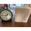 Réveille-matin analogique rétro, petite horloge de bureau silencieuse de 5,25 pouces avec veilleuse, à piles pour la table, la chambre à coucher, le chevet, le salon, la décoration de chambre (classique)