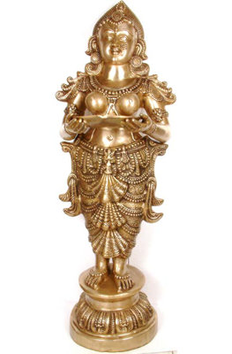 Grande image de l'image de Deepalakshmi