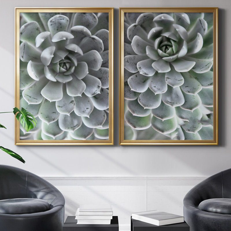 Irene Weisz - ensemble de 2 reproductions de photos, Toile encadrée dorée, Pas de tapis, H 26,5 po x l 73 po x P 1,5 po