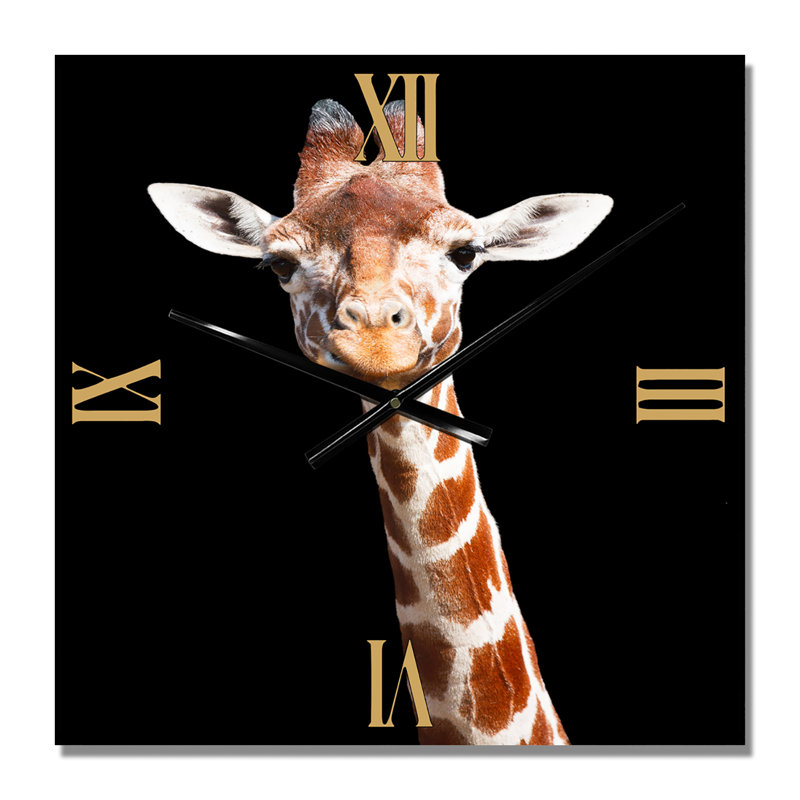 Gros plan sur une horloge murale V, Petit