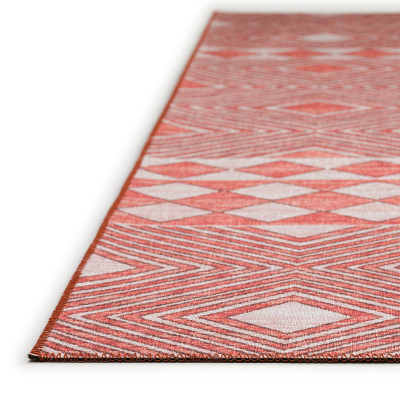 Tapis géométrique rouge / blanc tissé à la machine, Rectangle 1 pi 8 po x 2 pi 6 po