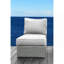 Chaise de patio entièrement assemblée avec coussins