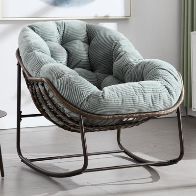 Chaise berçante en osier avec structure en métal