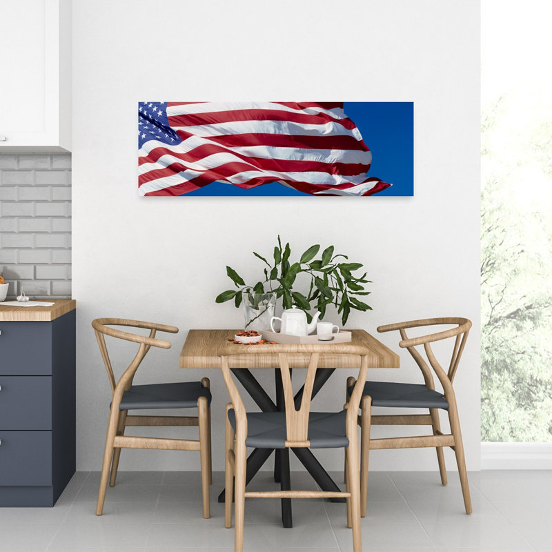 Gros plan d'un drapeau américain flottant, États-Unis, paysage contemporain abstrait, art mural, H 12 po x l 36 po