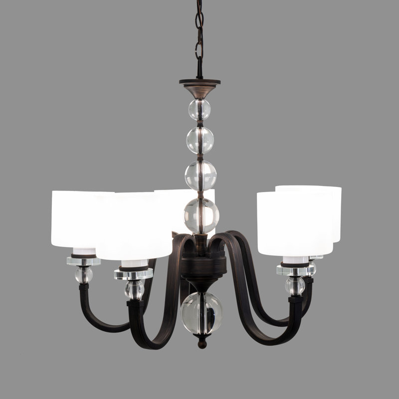 Lustre classique / traditionnel à 5 lumières Winder