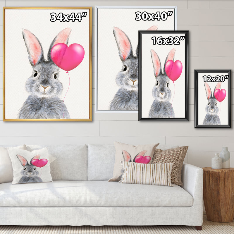 Lapin gris moelleux avec ballon cœur rose - reproduction sur toile, H 32 po x l 24 po x P 1 po, Cadre flottant blanc