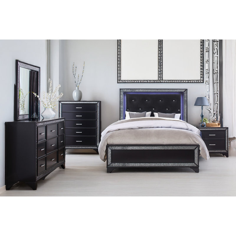Geneva Black Faux Leather Upholstered Tufted LED Panel Bedroom Set, Très grand