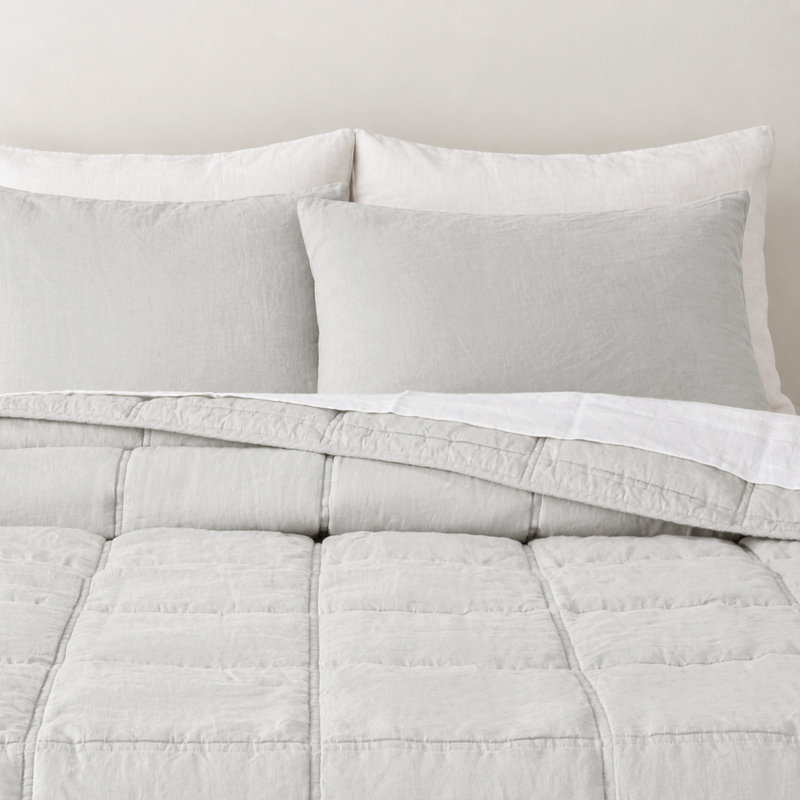Ensemble d'édredon toutes saisons avec taies décoratives 100% lin Clara, Queen Comforter + 2 Standard Shams, Gris clair