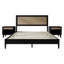 Lit plateforme en bois pleine grandeur avec 2 tables de chevet en noir-129422884-129422885