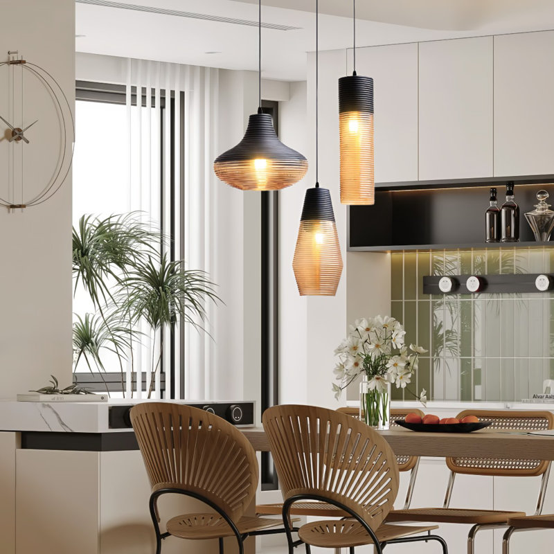 Lustre 3 lumières avec abat-jour en verre