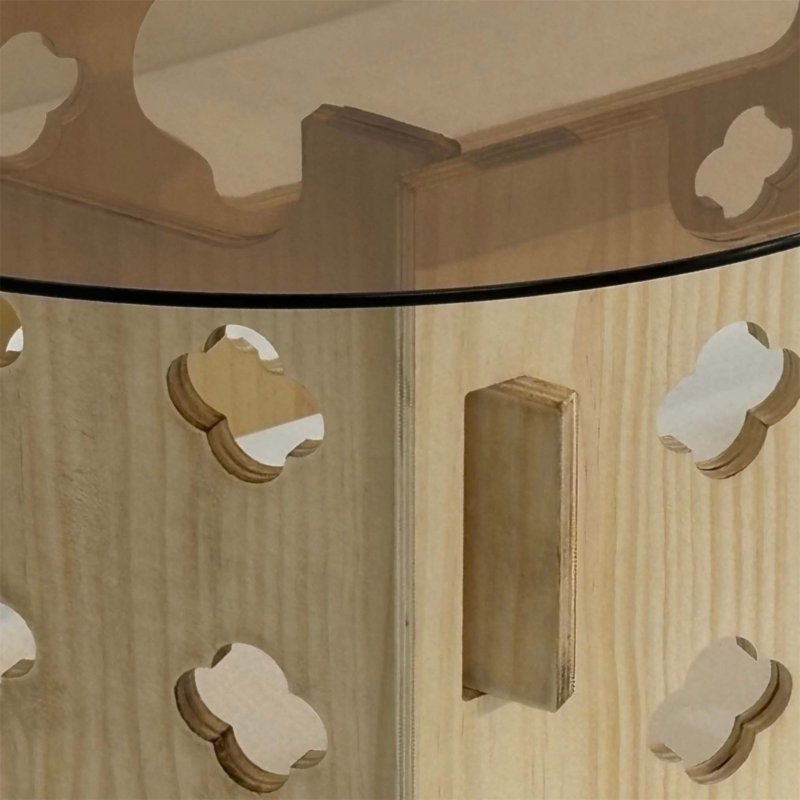 Table basse 38,6 po ovale avec plateau en verre trempé caramel et base en bois sculpté creux, idéale pour les salons et les petits espaces, facile à assembler