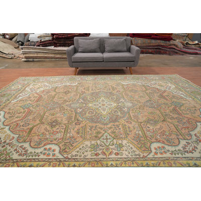 Traditional Wool Area Rug 10x13