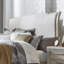 Ensemble de chambre à coucher avec lit tapissier, commode et miroir Belmar-101770620