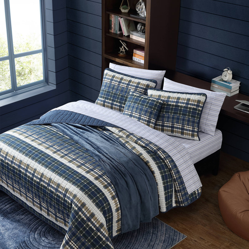 Marina Cove Grey Cotton Twin Reversible Quilt Set