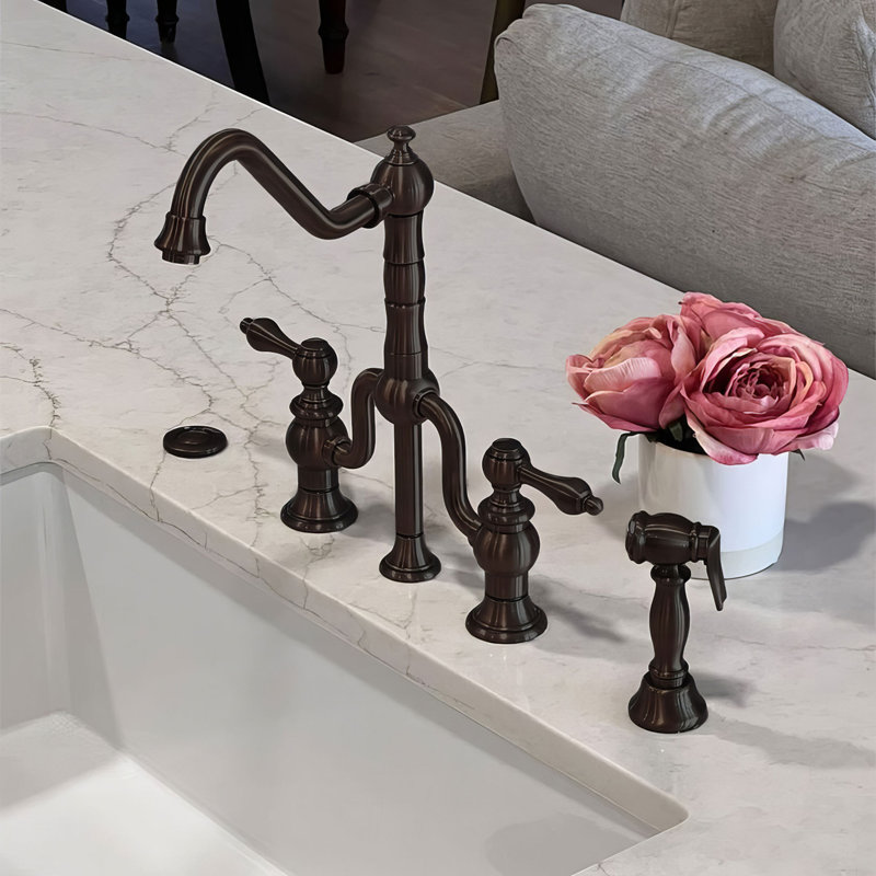 Robinet pont Whitehaus avec long bec pivotant traditionnel, douchette latérale solide, Bronze frotté à l'huile