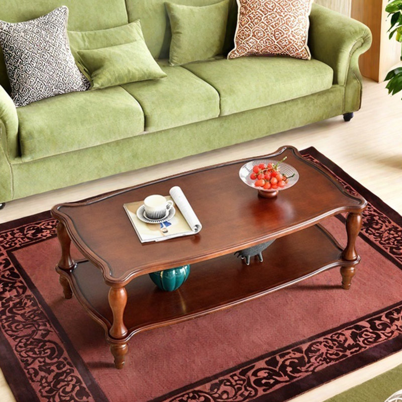 Table basse en bois massif au design médiéval